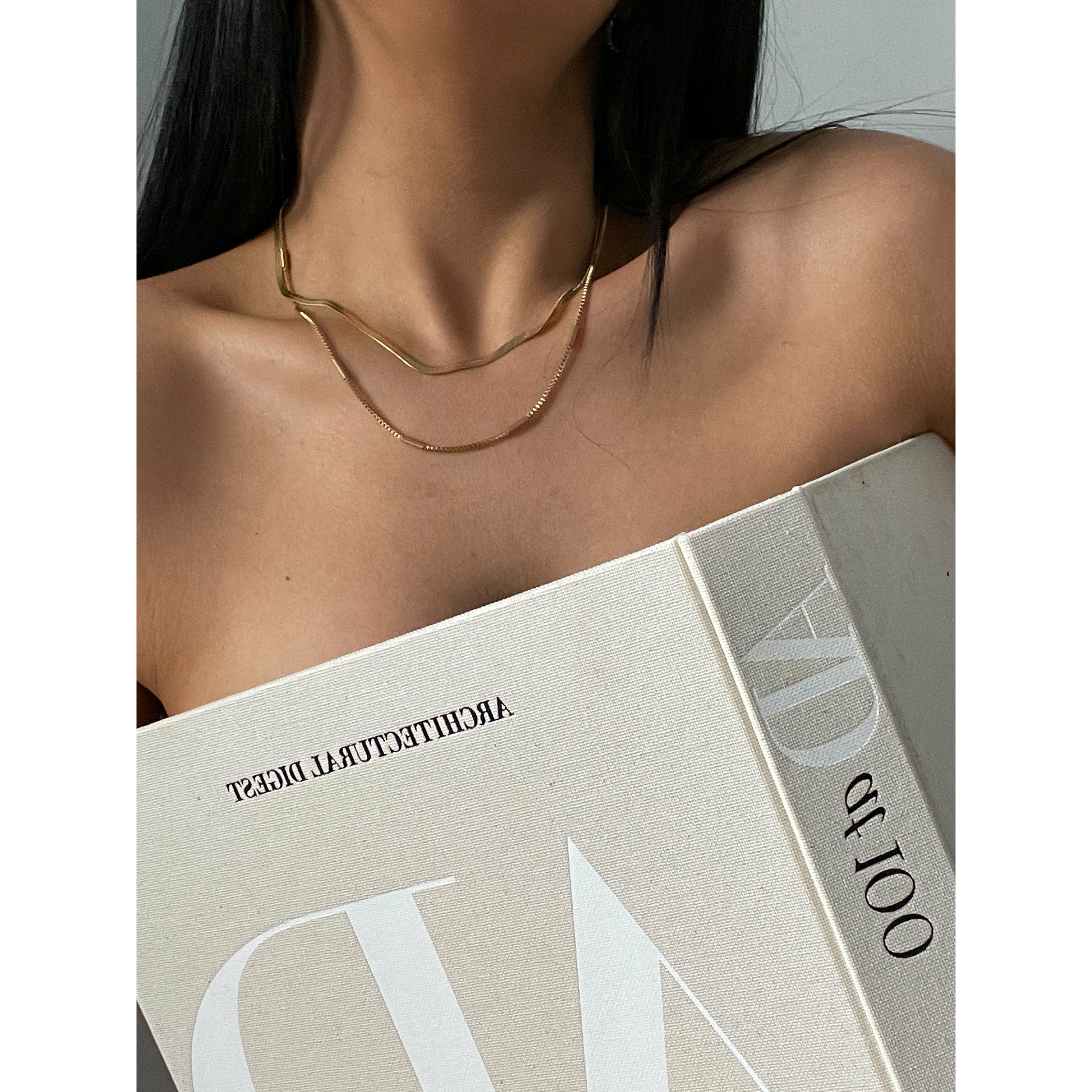 Golden Details Necklace Set 💧